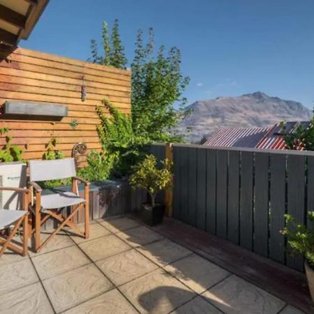Fantastic Views, Close To Town 2 Bedroom Apartment Queenstown Eksteriør billede