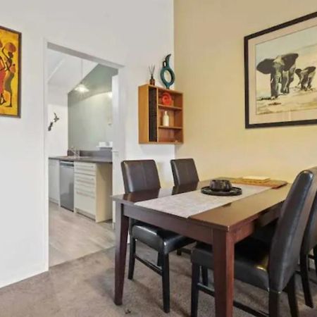 Fantastic Views, Close To Town 2 Bedroom Apartment Queenstown Eksteriør billede